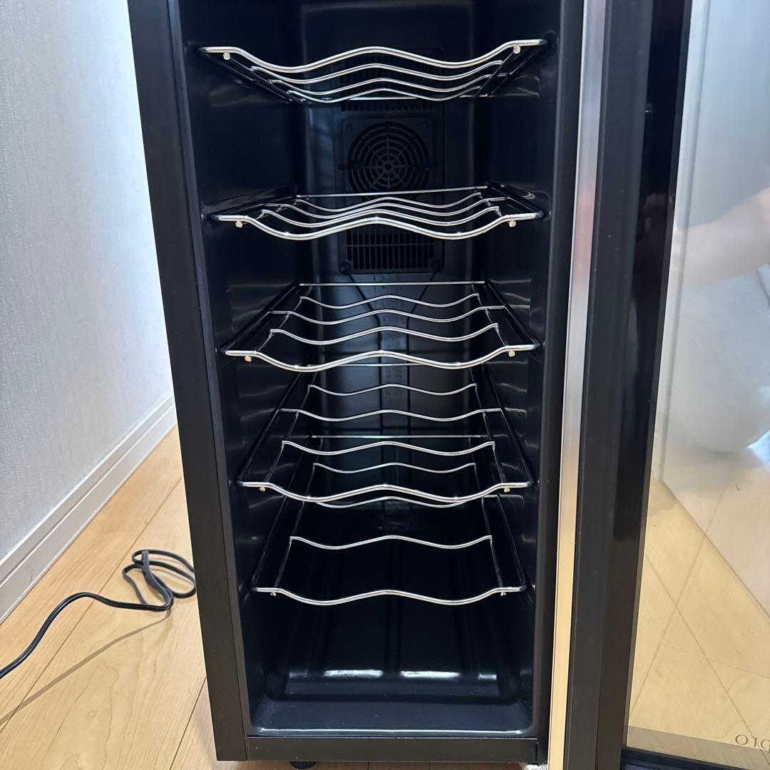 め*け様 apro アプロ　ワインセラー ガラス扉 6棚