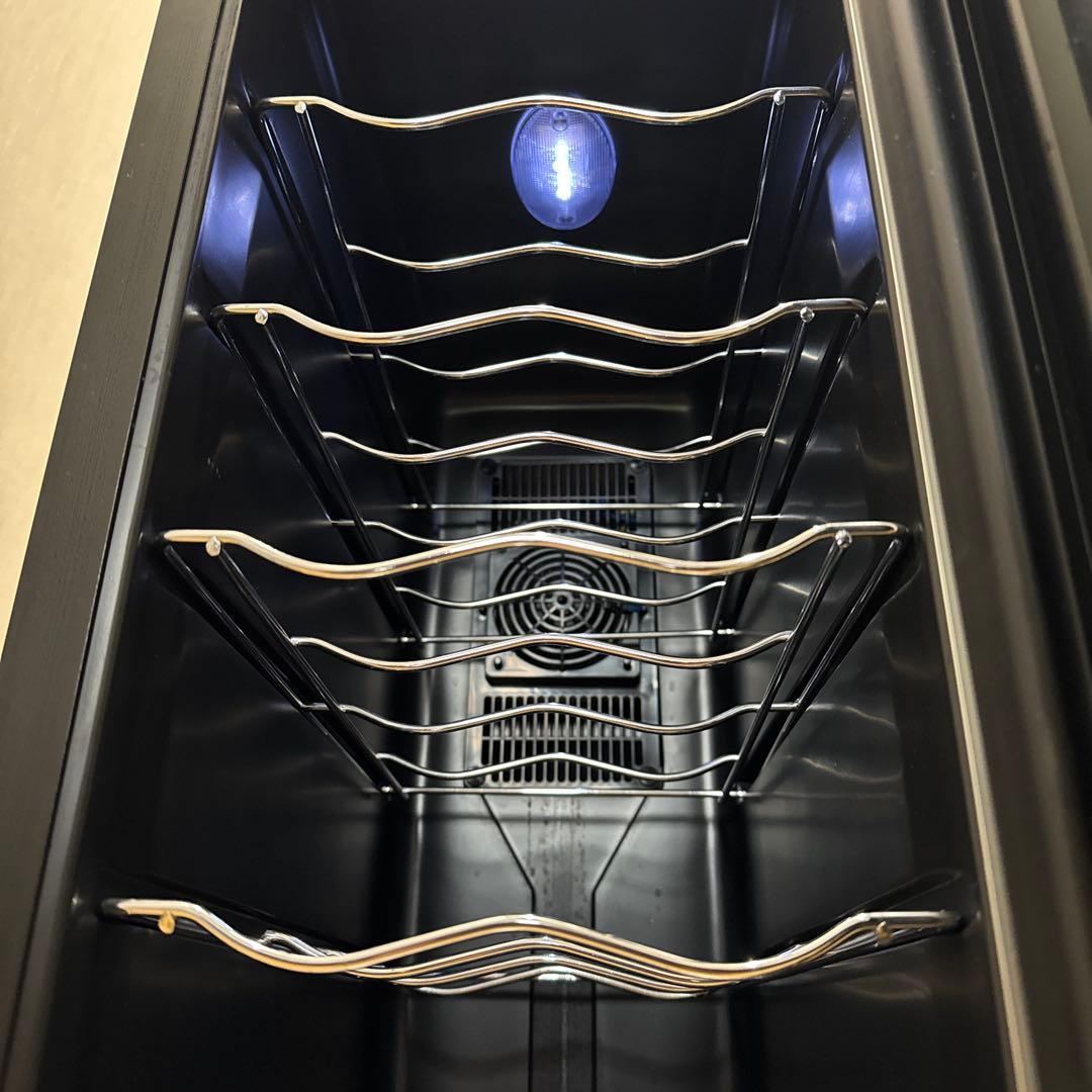 め*け様 apro アプロ　ワインセラー ガラス扉 6棚