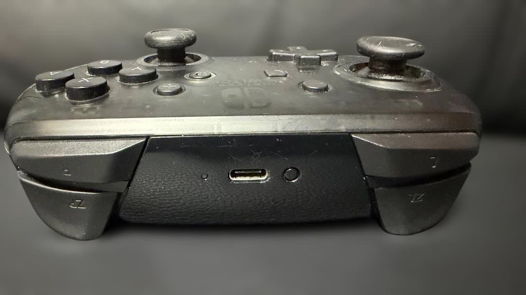 ニンテンドースイッチ1本体　スマブラ、プロコン付