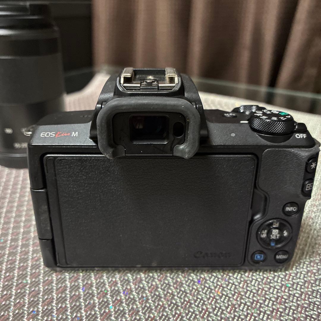 Canon EOS Kiss M ダブルレンズ＋マイク＋バッテリー3個セット