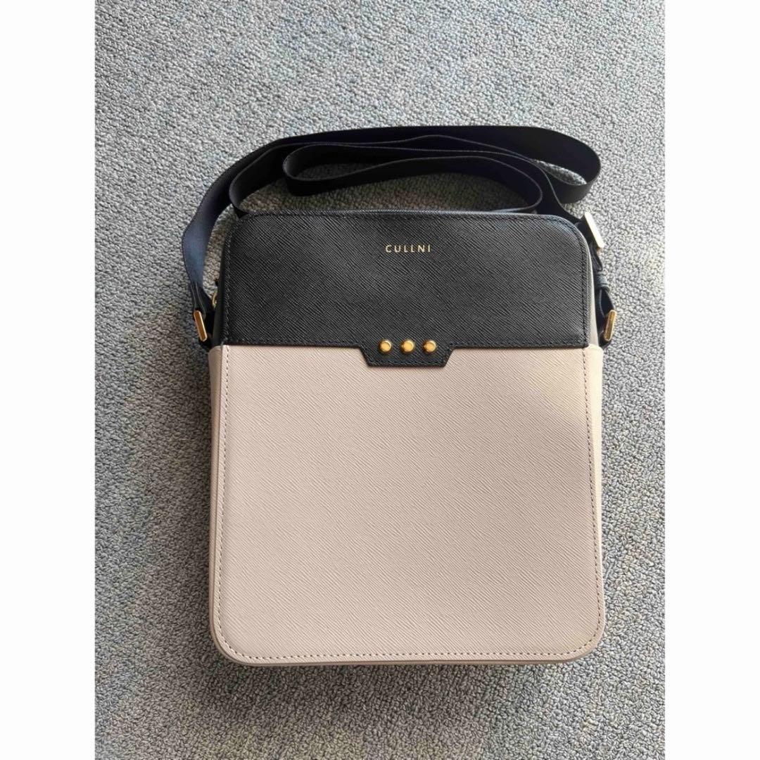 CULLNI クルニ スクエアレザーショルダーバッグ