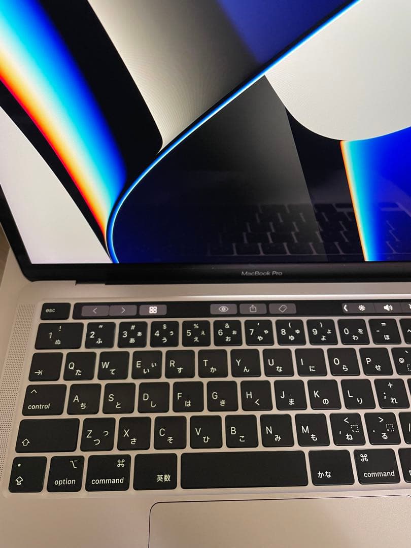 美品 MacBook Pro 2020 13インチ TouchBar 付き