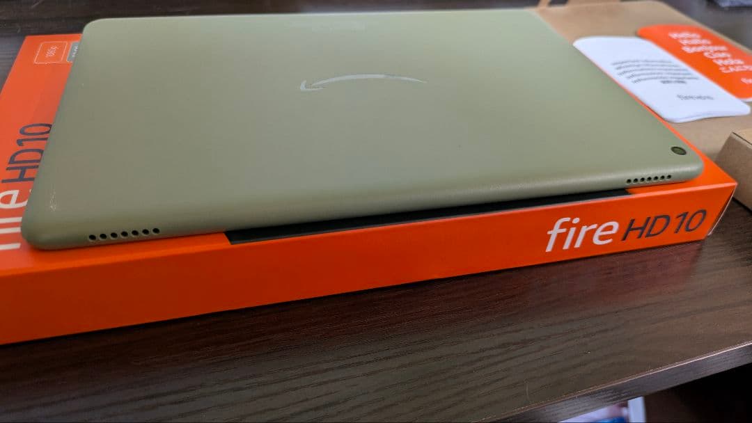 第11世代 Fire HD 10 タブレット 32GB　128GB SDカード付