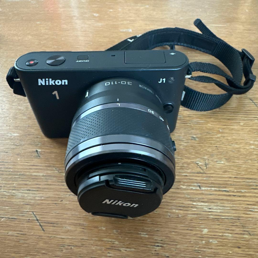 Nikon 1 J1 ミラーレスカメラ