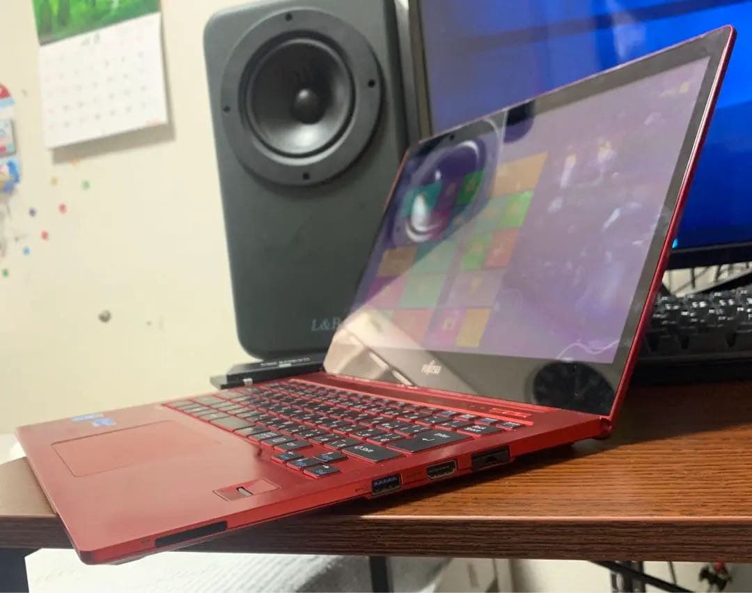 富士通　FMV LIFEBOOK UH90/L Red タッチパネル 訳あり