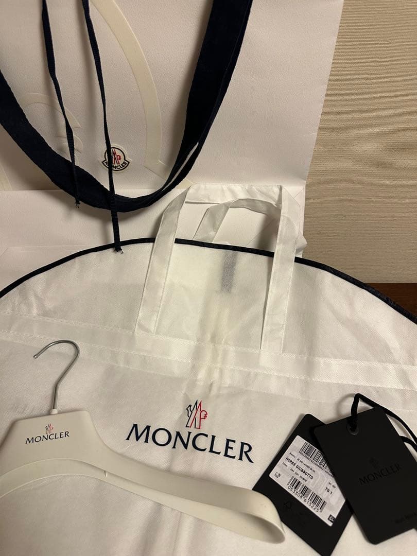モンクレール MONCLER Herbeショートダウンジャケット ブラック 1