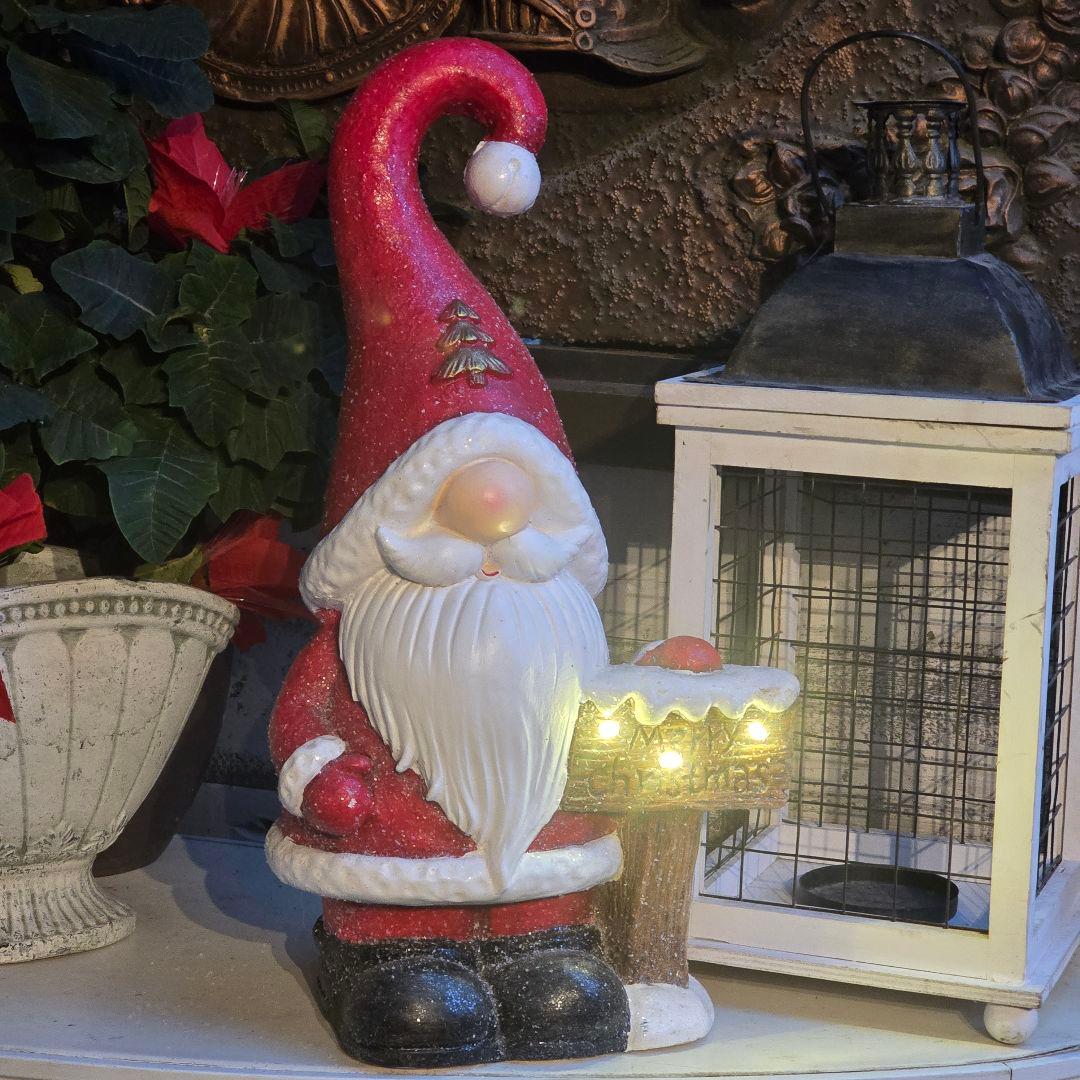 サンタさんよりオシャレな帽子を被った巨大3等身ノームさんのオブジェ・1点物໒꒱