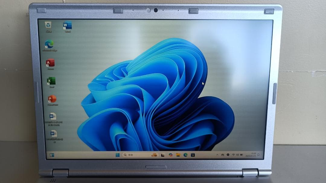 ノートパソコンPanasonic第七世代Core i5 SSD256Gメモリ8G