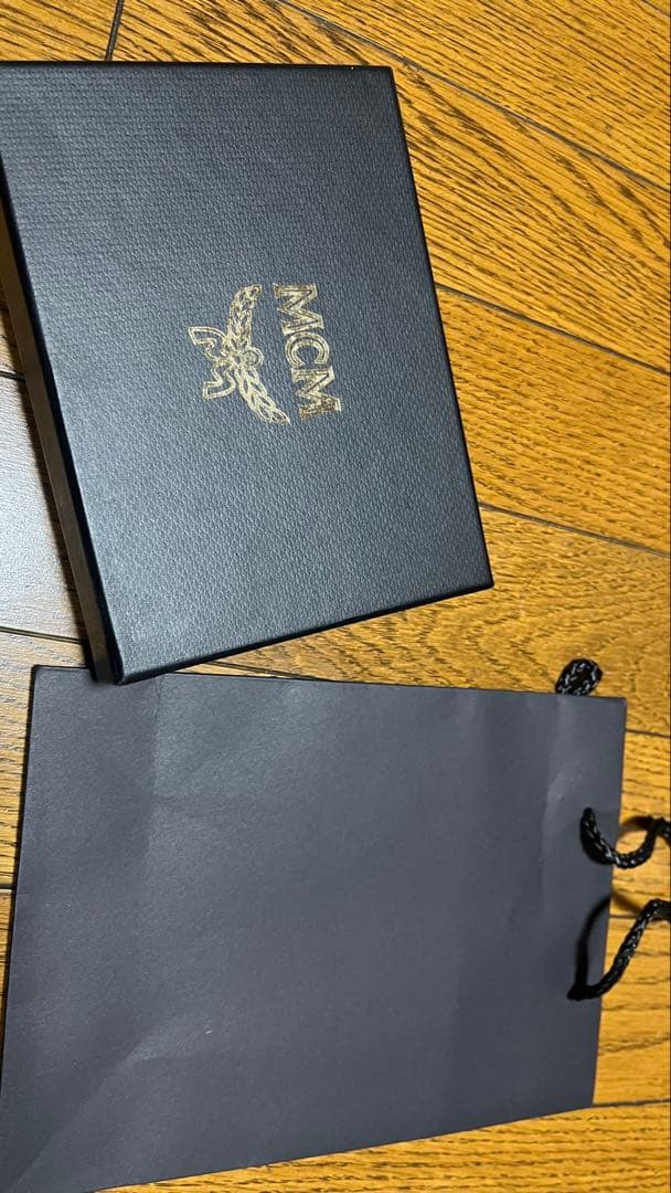 【新品】MCM コンパクト ラウンドジップウォレット