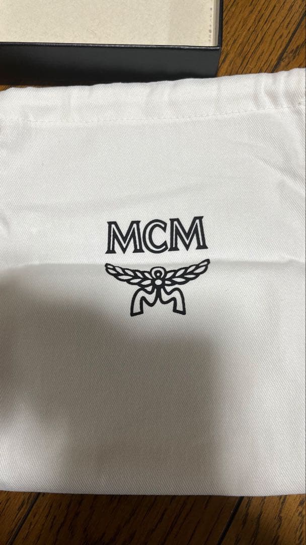 【新品】MCM コンパクト ラウンドジップウォレット