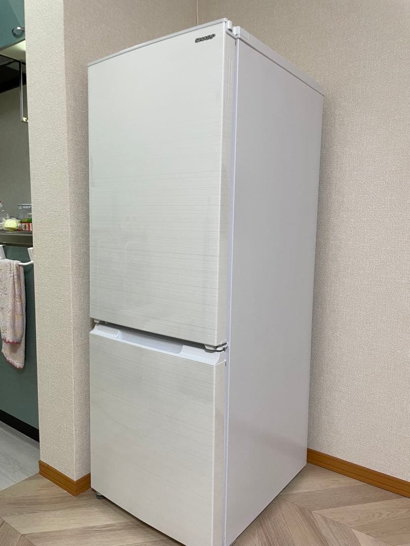 SHARP 冷蔵庫 2022年製　179L 上下二段式 ホワイト