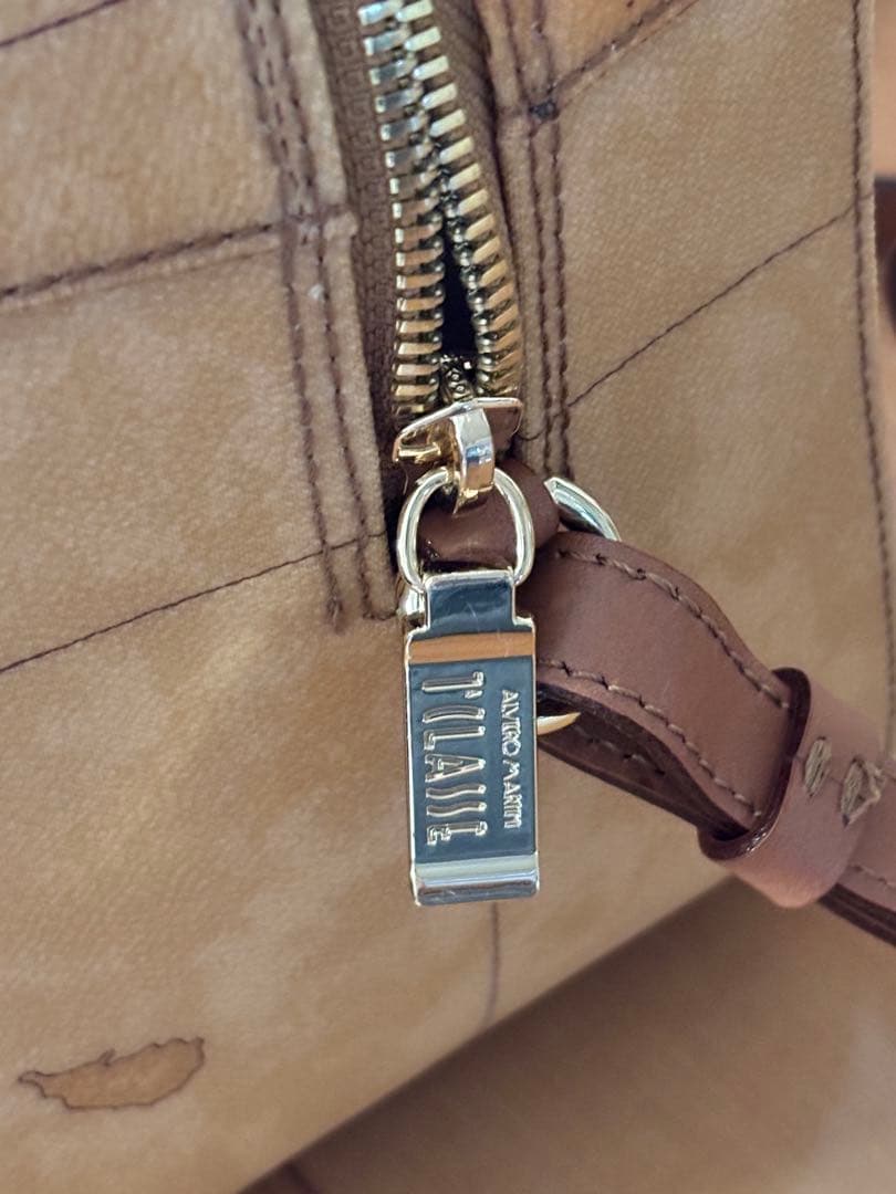 犬はひめ　プリマクラッセ ショルダーバッグ