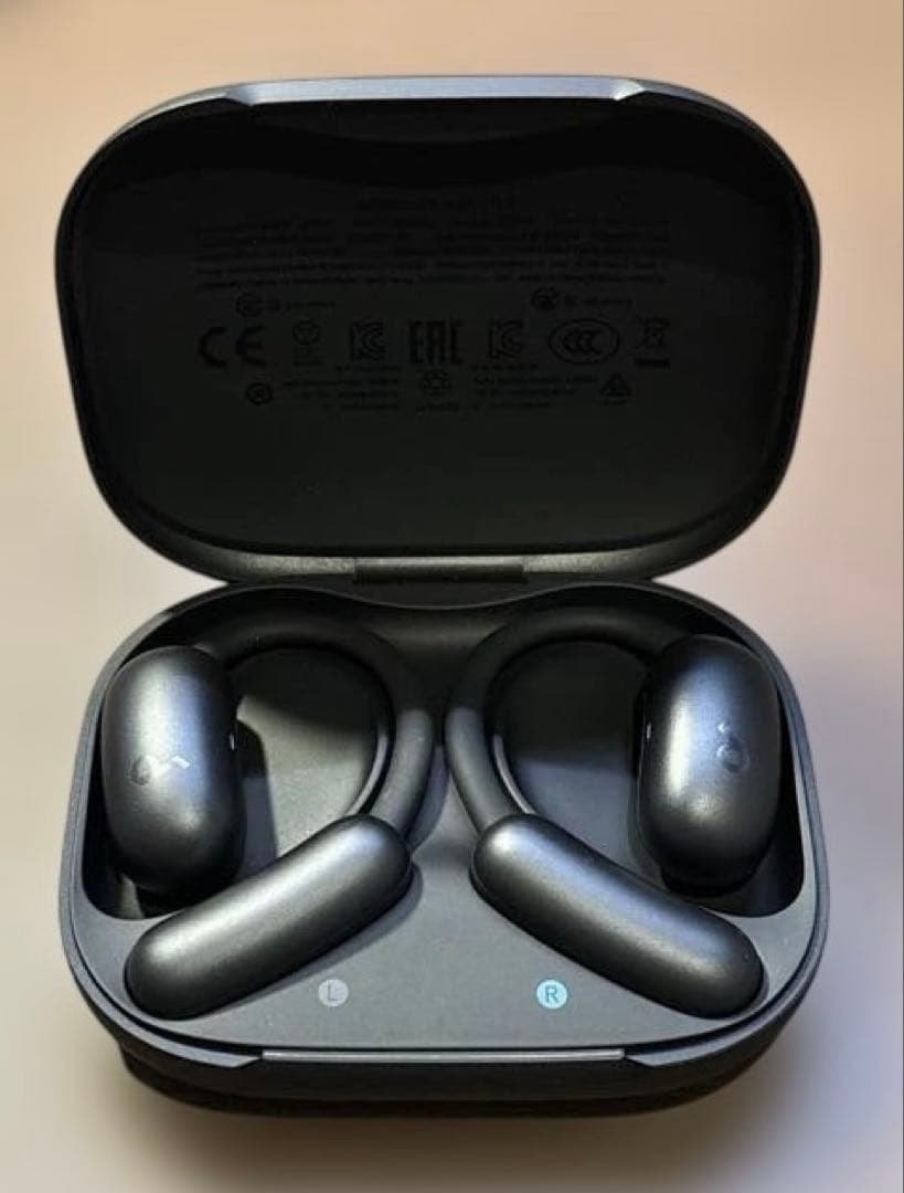 イヤホン Soundcore AeroFit 2