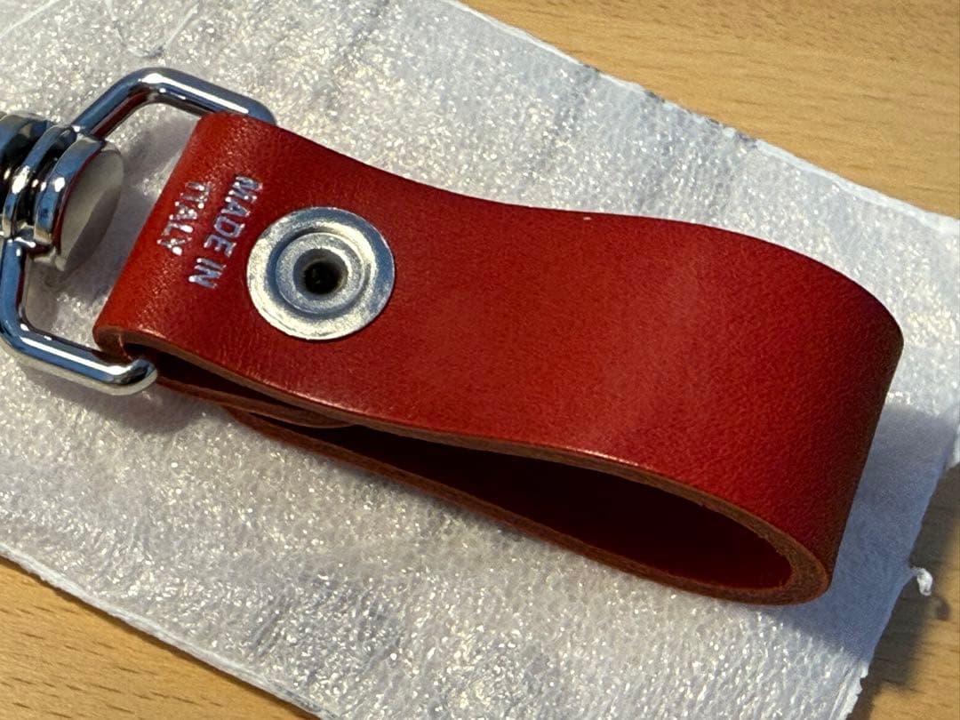 新品未使用品　イタリア製　Supreme レザーキーホルダー レッド