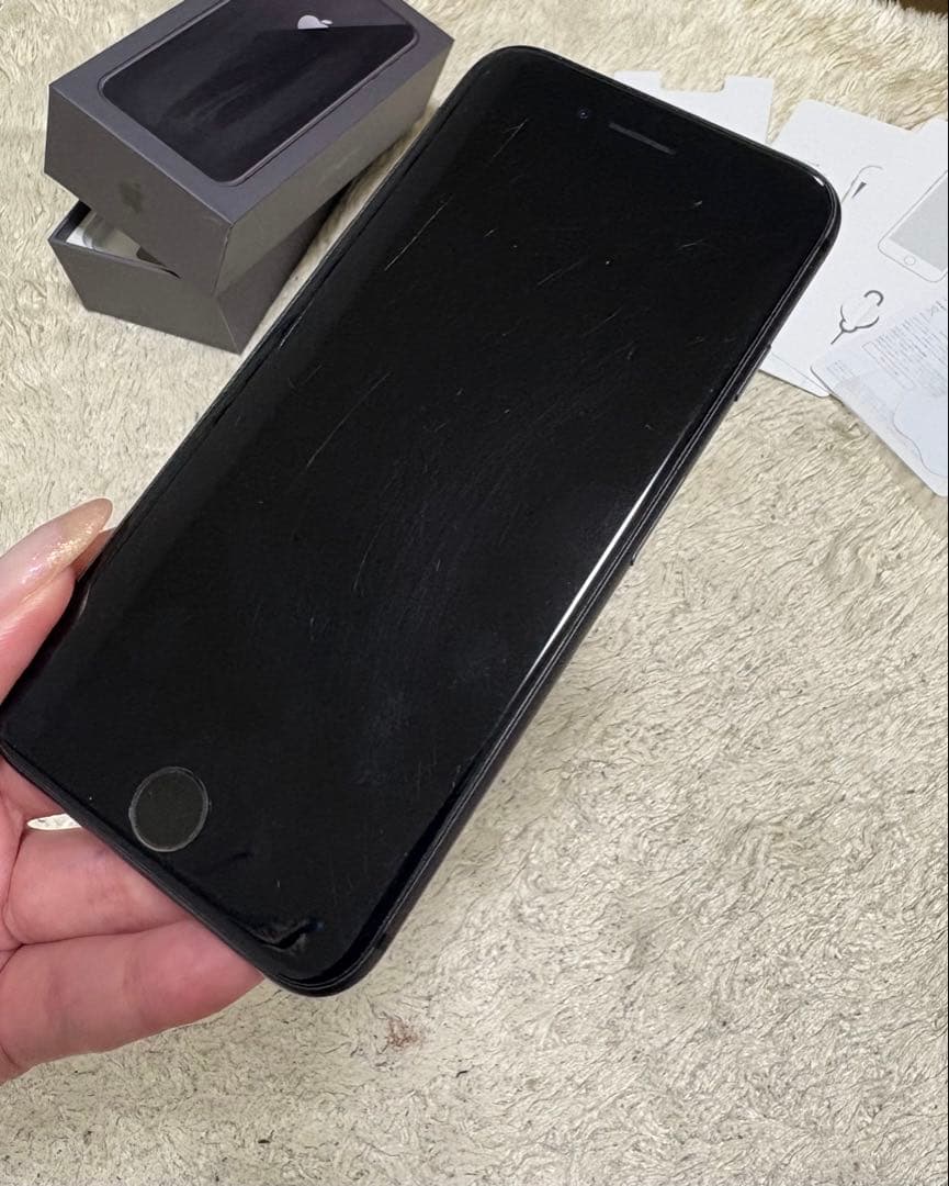 Apple iPhone 8 スペースグレイ　64GB