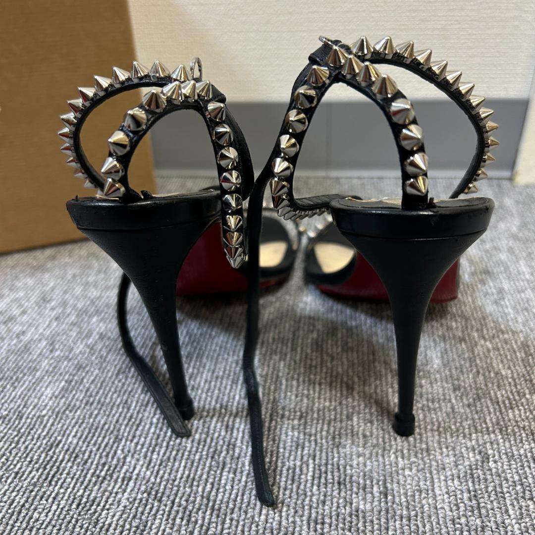 クリスチャンルブタン スタッズサンダル ブラック