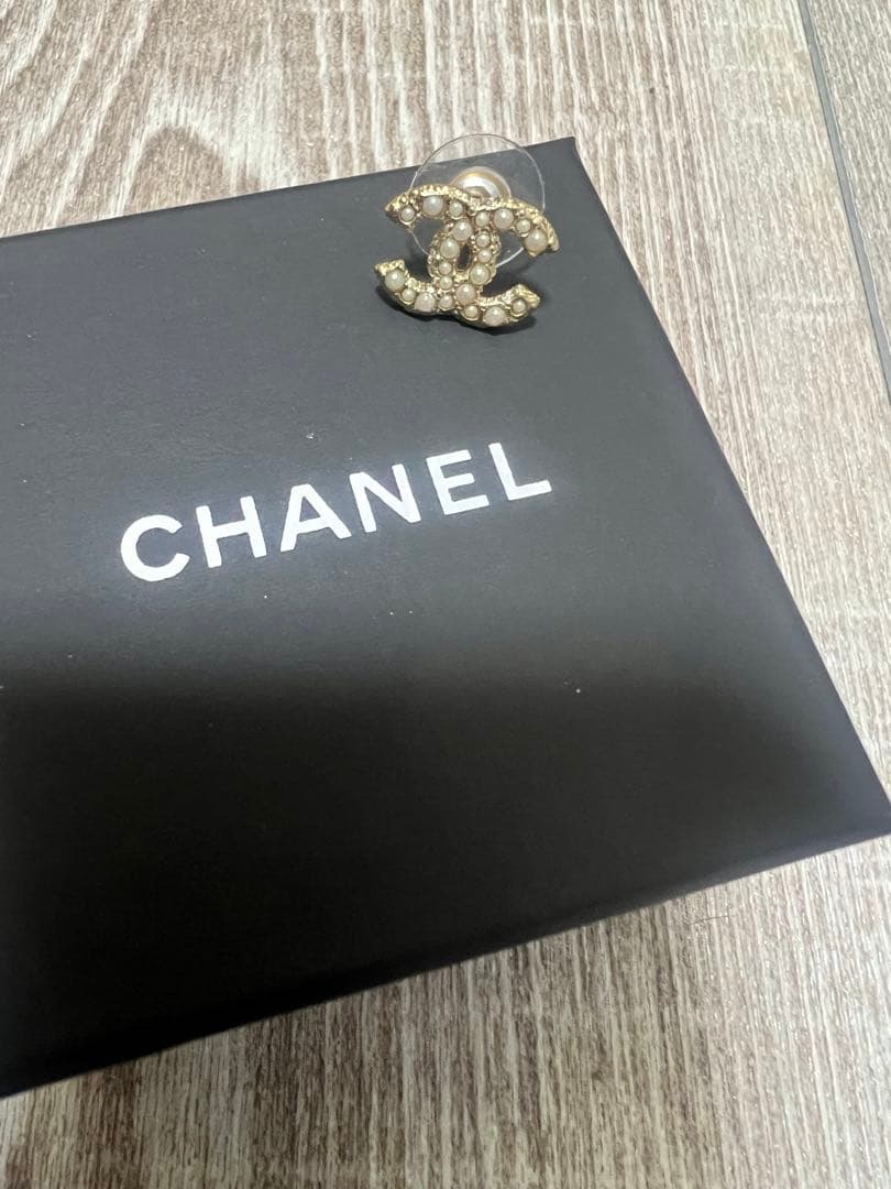 CHANEL ピアス　片方