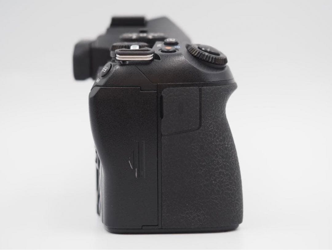 デジタルカメラ OLYMPUS OM-D E-M1 mark II