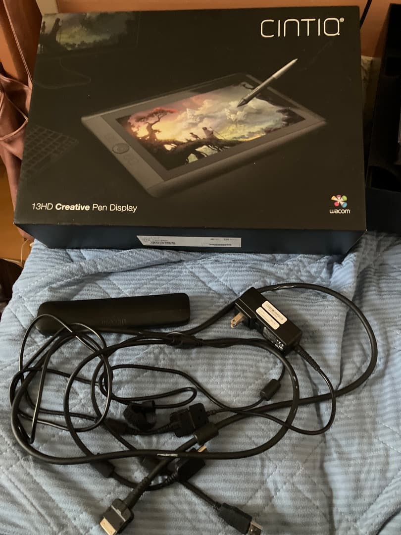 Wacom Cintiq 13HD 液晶ペンタブレット本体