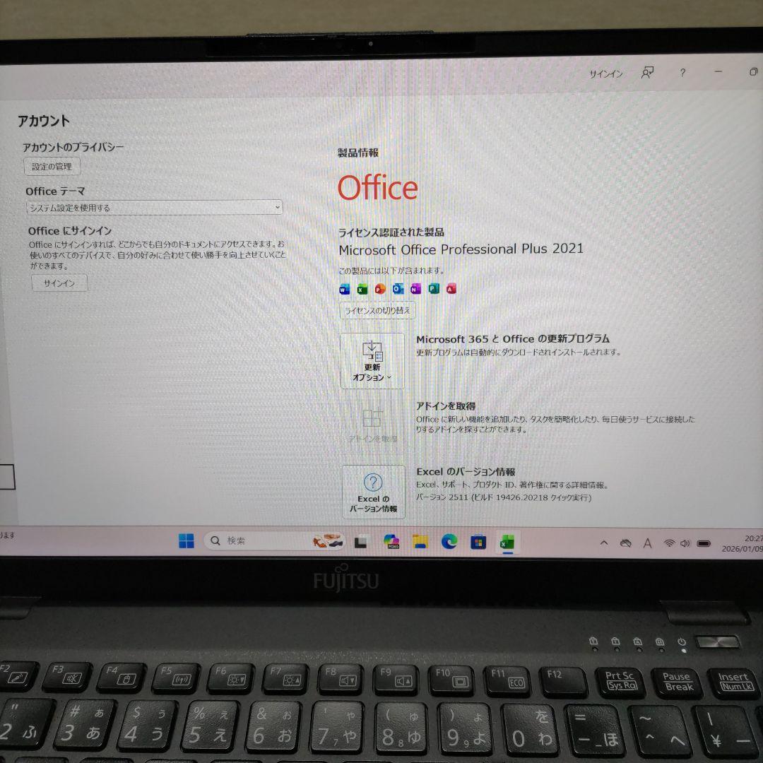 第11世代 富士通 LIFEBOOK U9311/F i5 液晶枠に破損ヒビあり