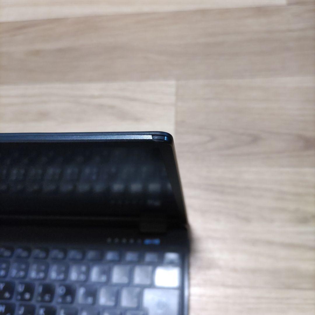 第11世代 富士通 LIFEBOOK U9311/F i5 液晶枠に破損ヒビあり