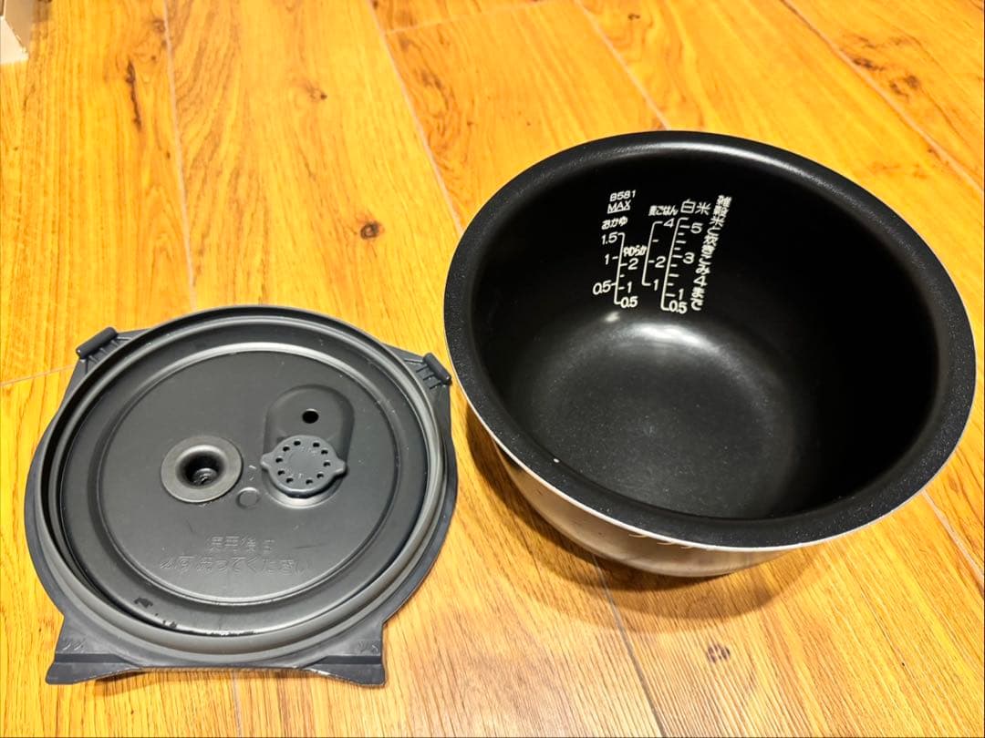 KARIN　象印 NP-BK10 炊飯器 黒