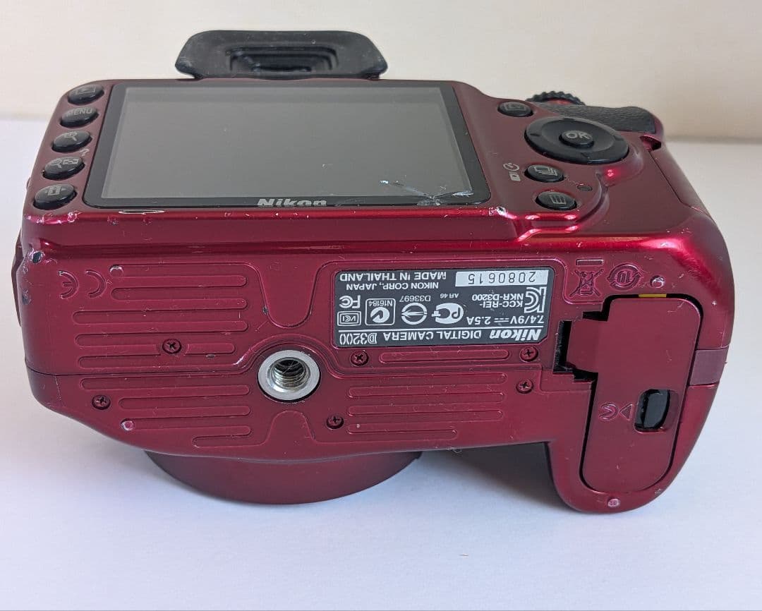 【訳あり大特価】Nikon D3200 レッド 本体と付属品