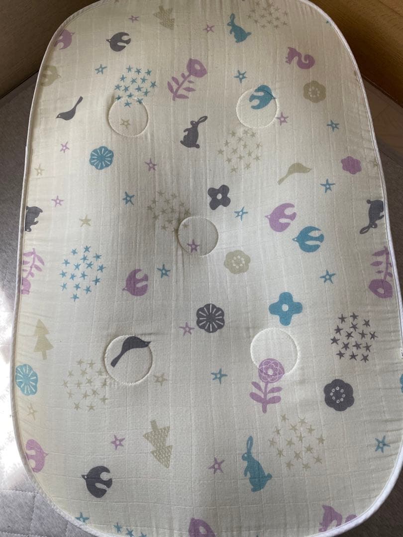 【美品】iimin Cカーブベビーベッド 専用パッド付