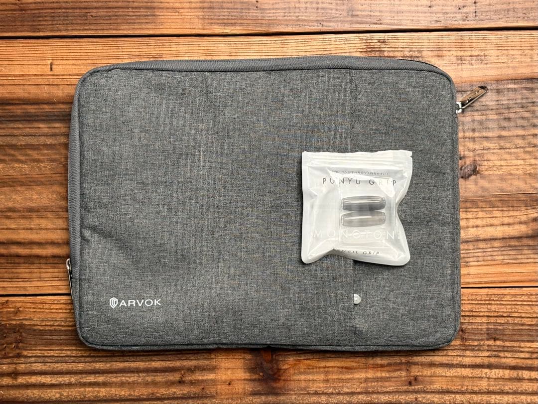 【美品】Wacom One 14 液晶ペンタブレット＋キャリーポーチ、グリップ