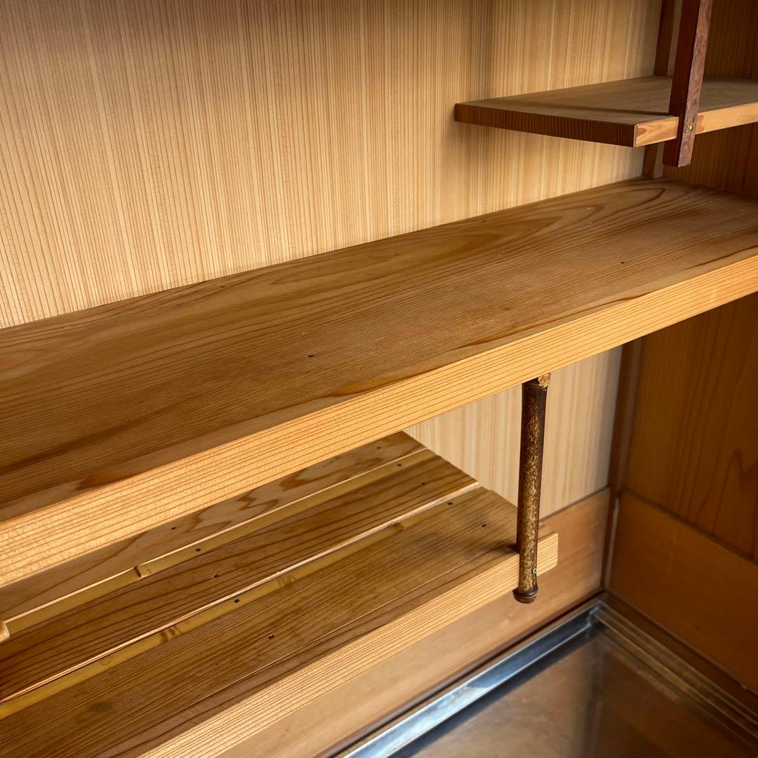 置水屋　茶道具　茶箪笥　茶棚　網代引戸