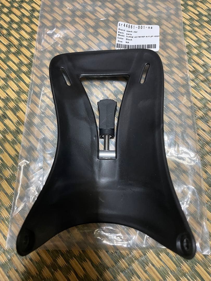 SPARK R&D Asym Rip 'N' Flip ハイバック surge