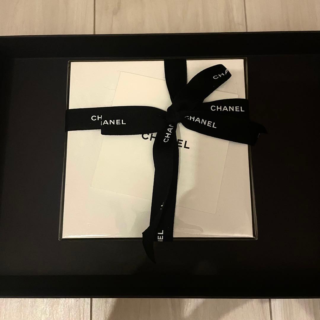 CHANEL シャネル レ ゼクスクルジフ フレッシュ ボディ クリーム