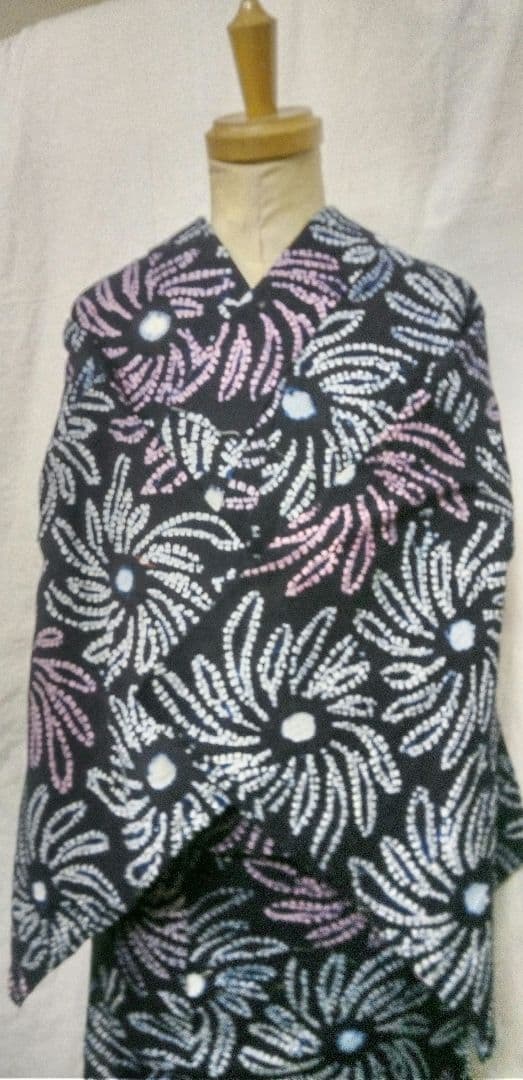 有松高級鳴海絞り、紺色花火柄入り浴衣