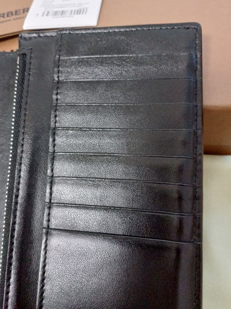 未使用に近い　BURBERRY財布　正規品　イタリア製