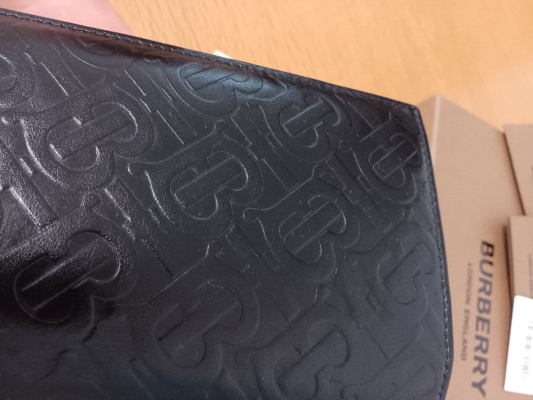 未使用に近い　BURBERRY財布　正規品　イタリア製