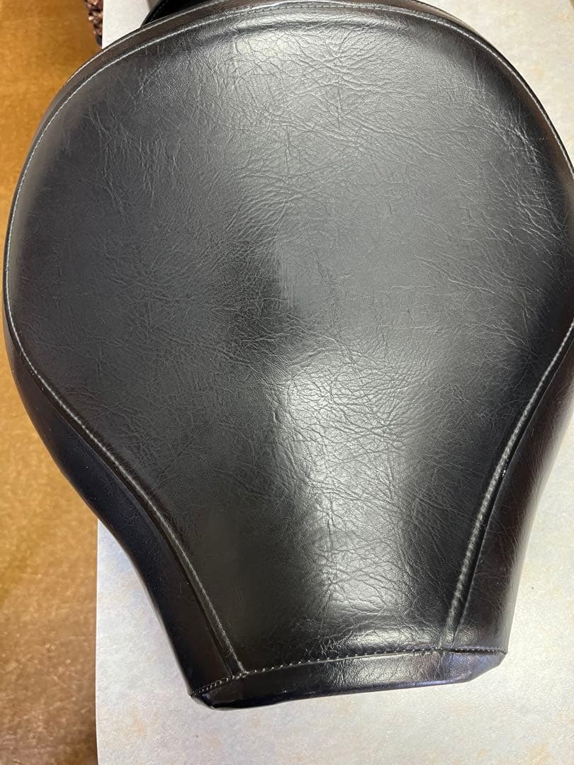 イントルーダークラシック400 シート