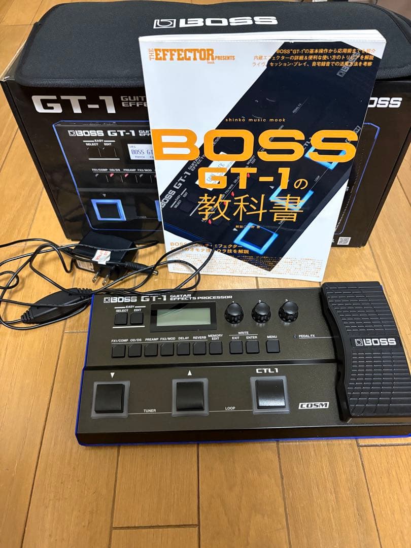 BOSS GT1 本体、箱、説明書、教則本、ケース