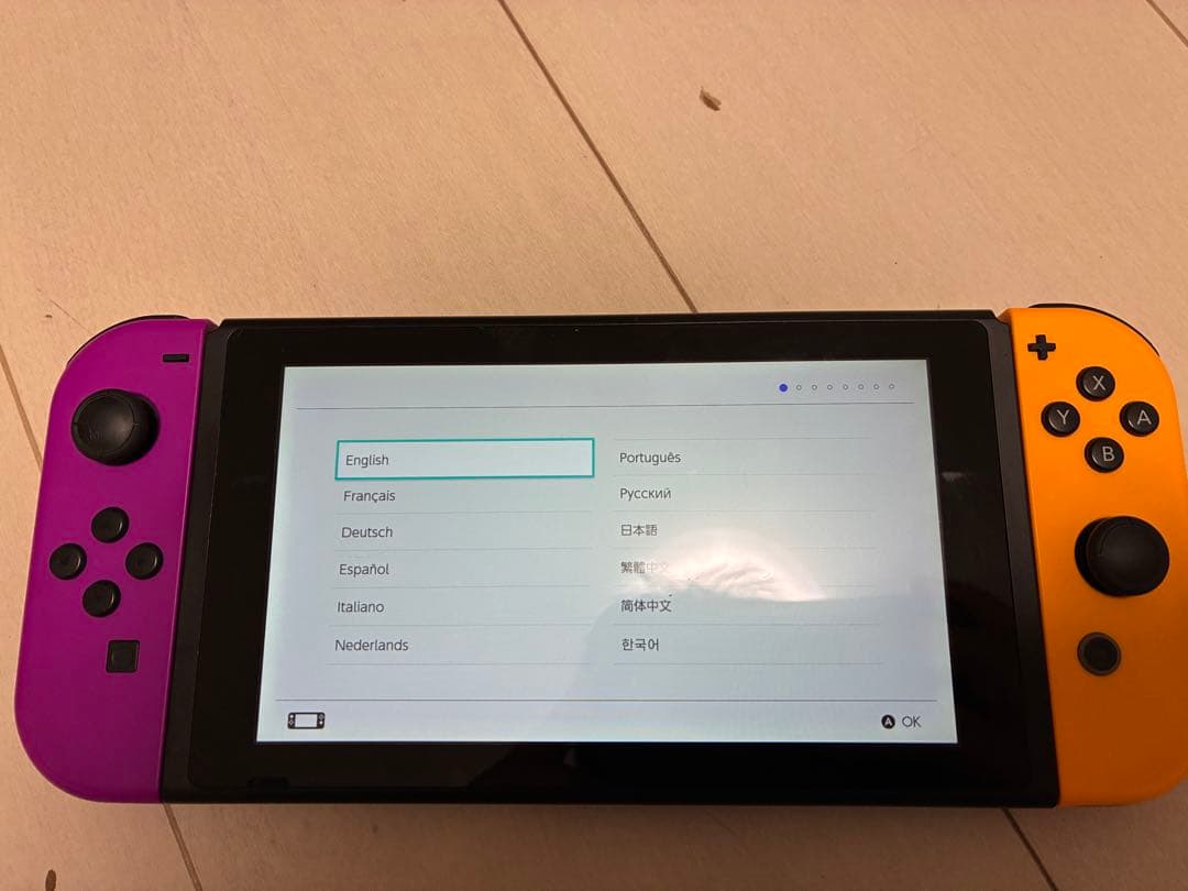 Nintendo SWITCH 本体　Joy-Con合計4台