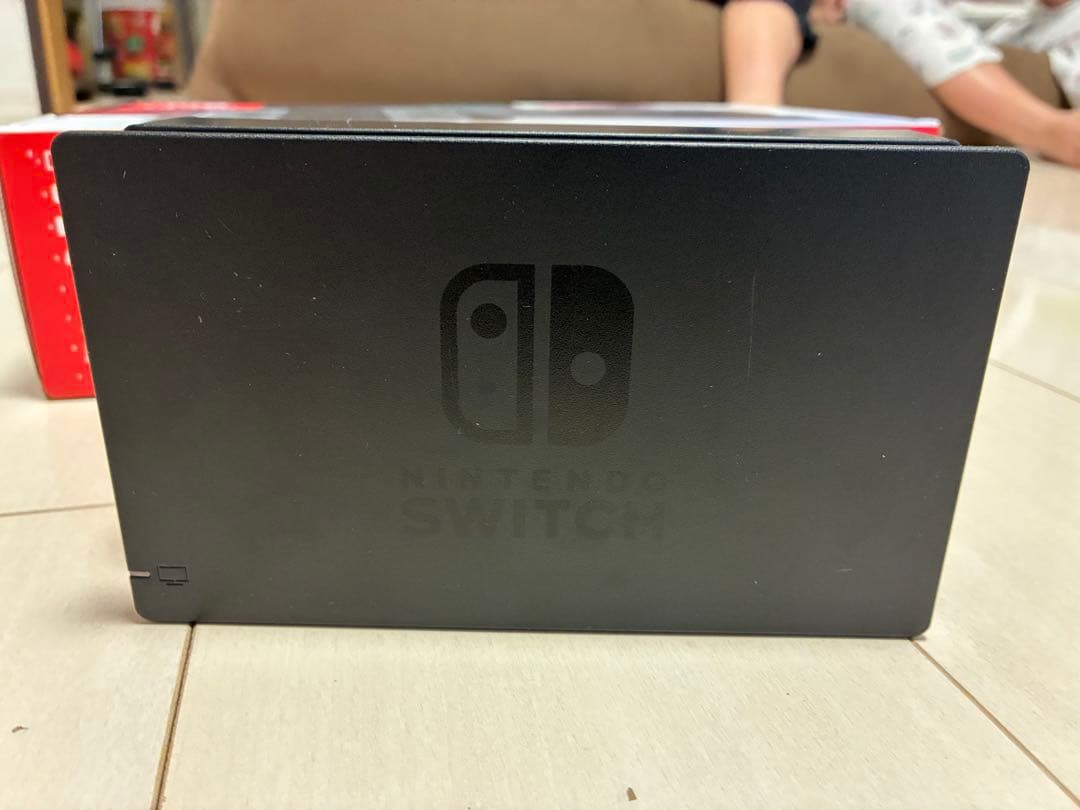 Nintendo SWITCH 本体　Joy-Con合計4台