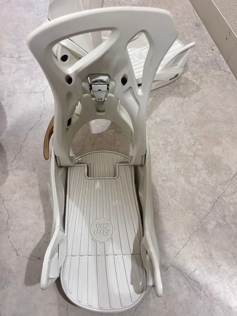 スノーボードビンディング Stepon