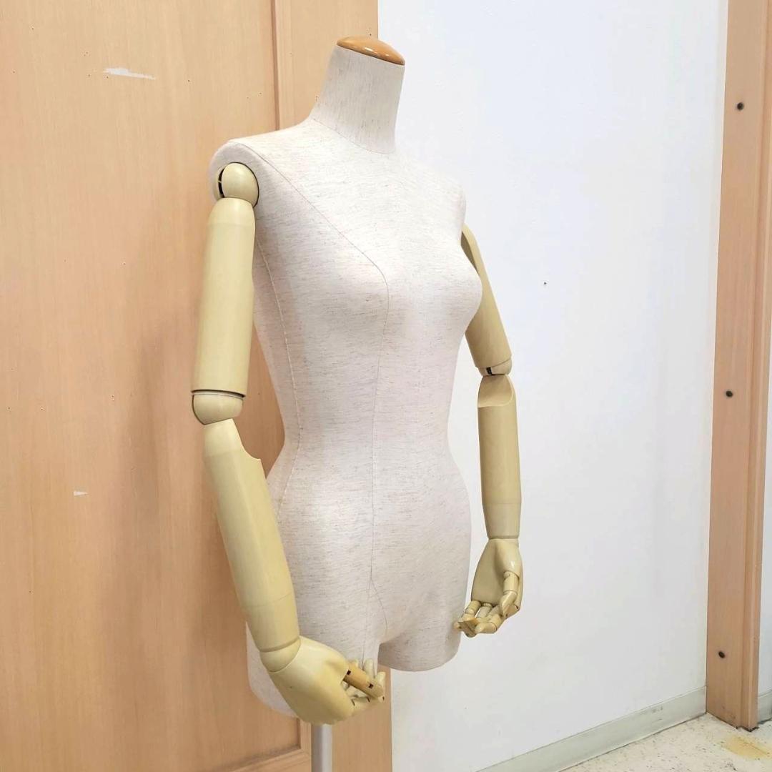 【美品】トルソー 女性 レディース マネキン アイボリー 可動式腕 / 土台付き