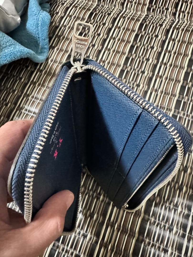 2017年製ルイヴィトン ヴェルティカル タイガ 長財布　ネイビー