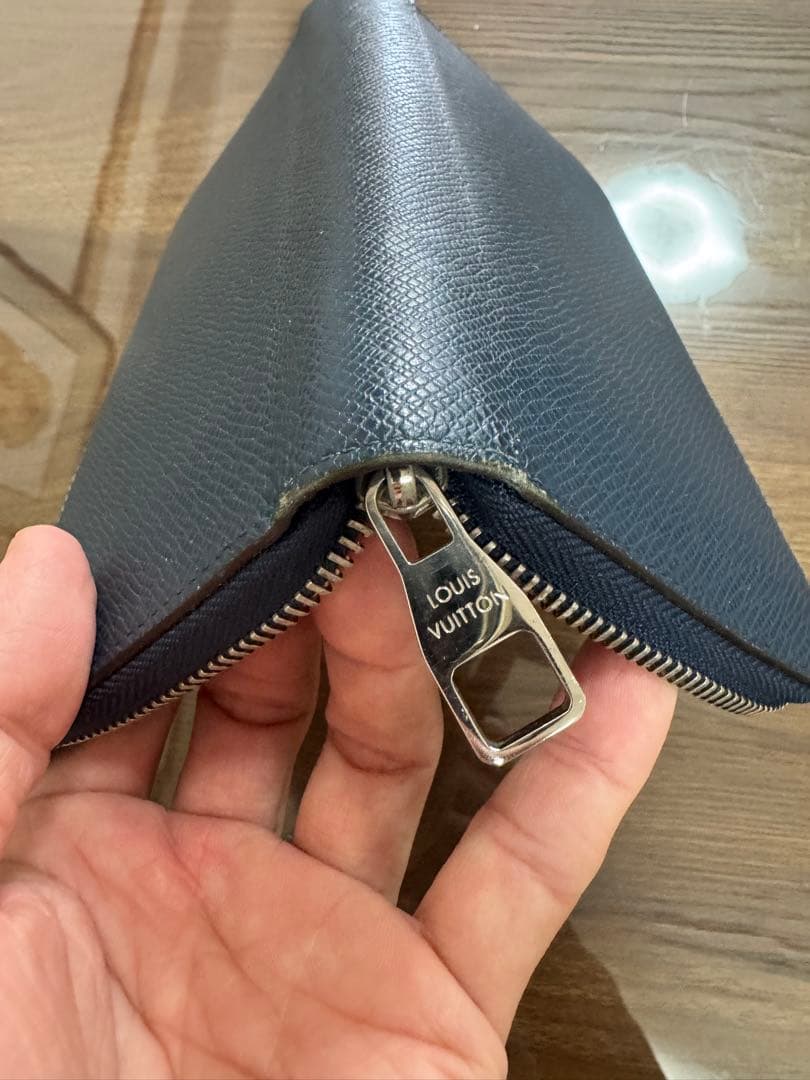 2017年製ルイヴィトン ヴェルティカル タイガ 長財布　ネイビー