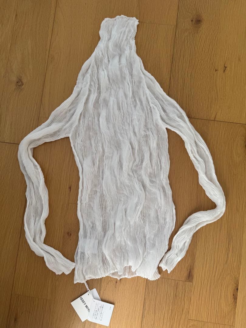 ISSEY MIYAKE CHIFFON TWIST イッセイミヤケ　ホワイト