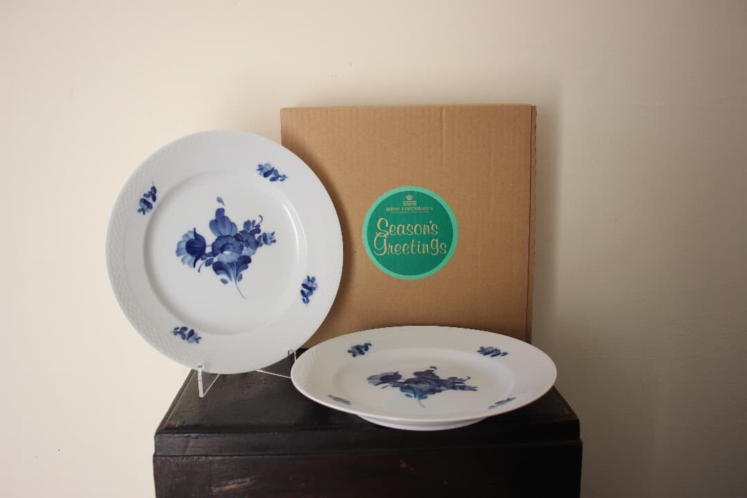 未使用・箱入　ロイヤルコペンハーゲン　ブルーフラワー　２３cmプレート　ペア