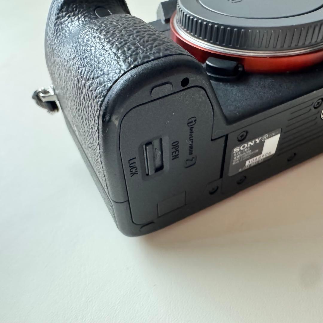 t*o様 SONY α7 III 本体 バッテリー・ストラップ·取扱説明書