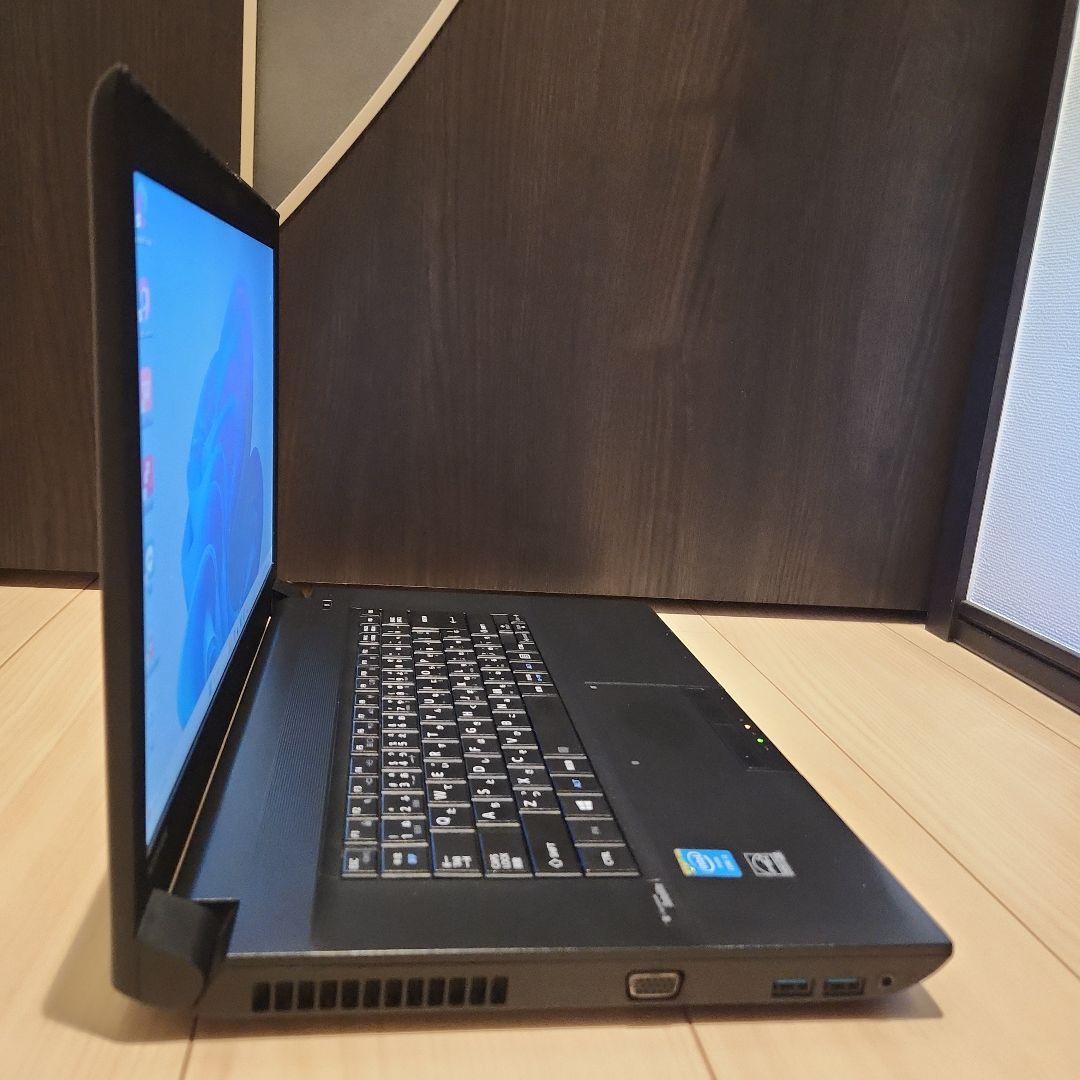 ⭐美品⭐　ノートパソコン　薄型　大画面　大容量　東芝　持ち運びも可能！
