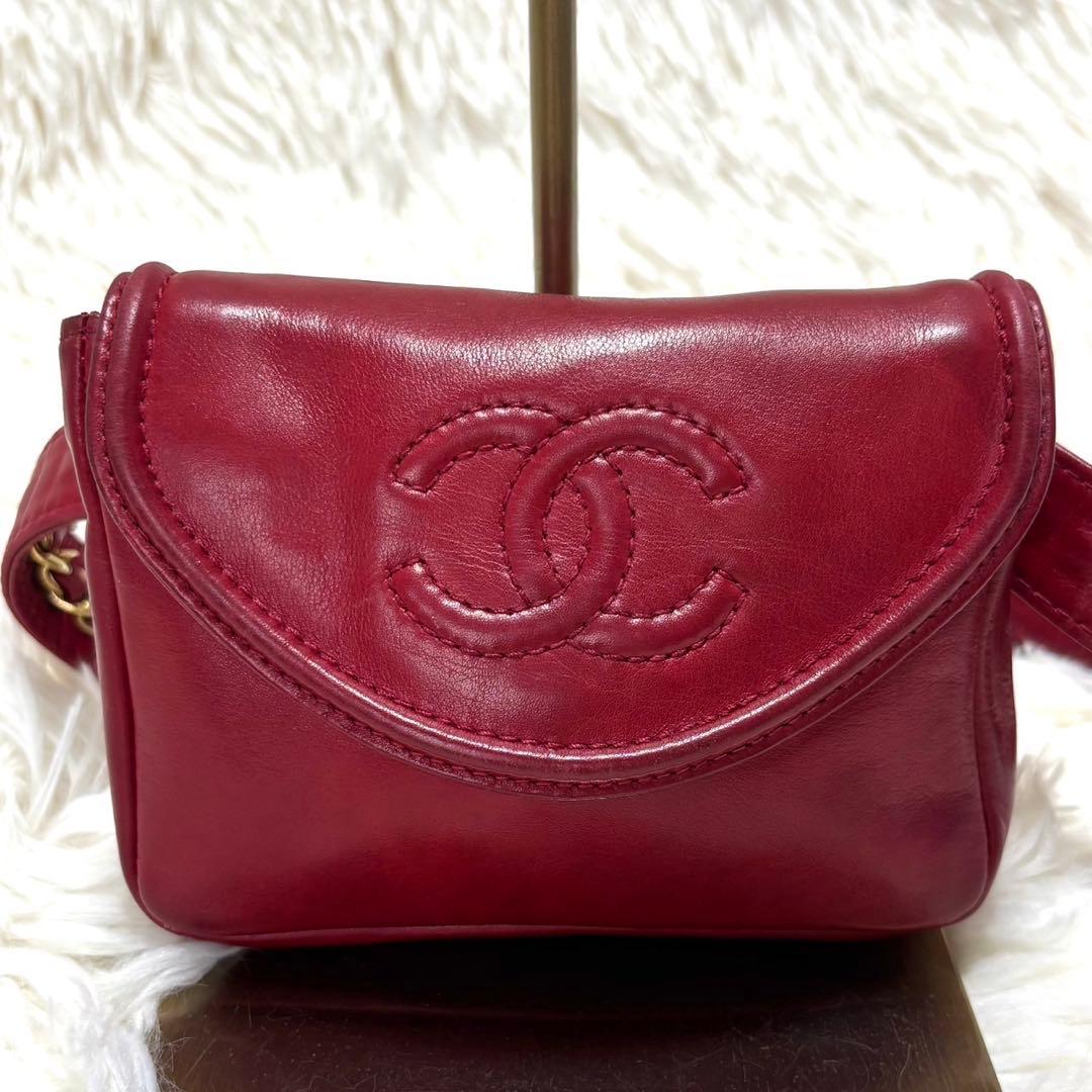 【美品・鑑定済み】CHANEL ウエストポーチ　ココマーク　チェーン　レッド