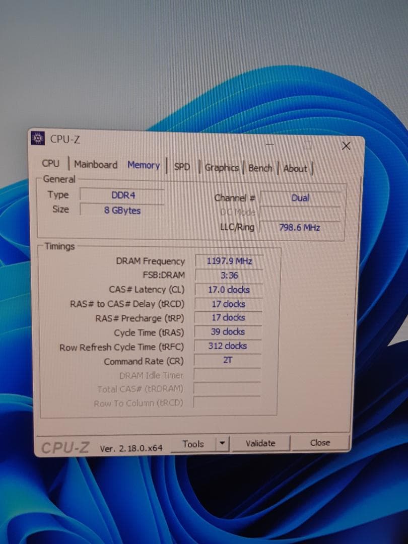 自作PC　第9世代i3・8GB・128GB・Win11