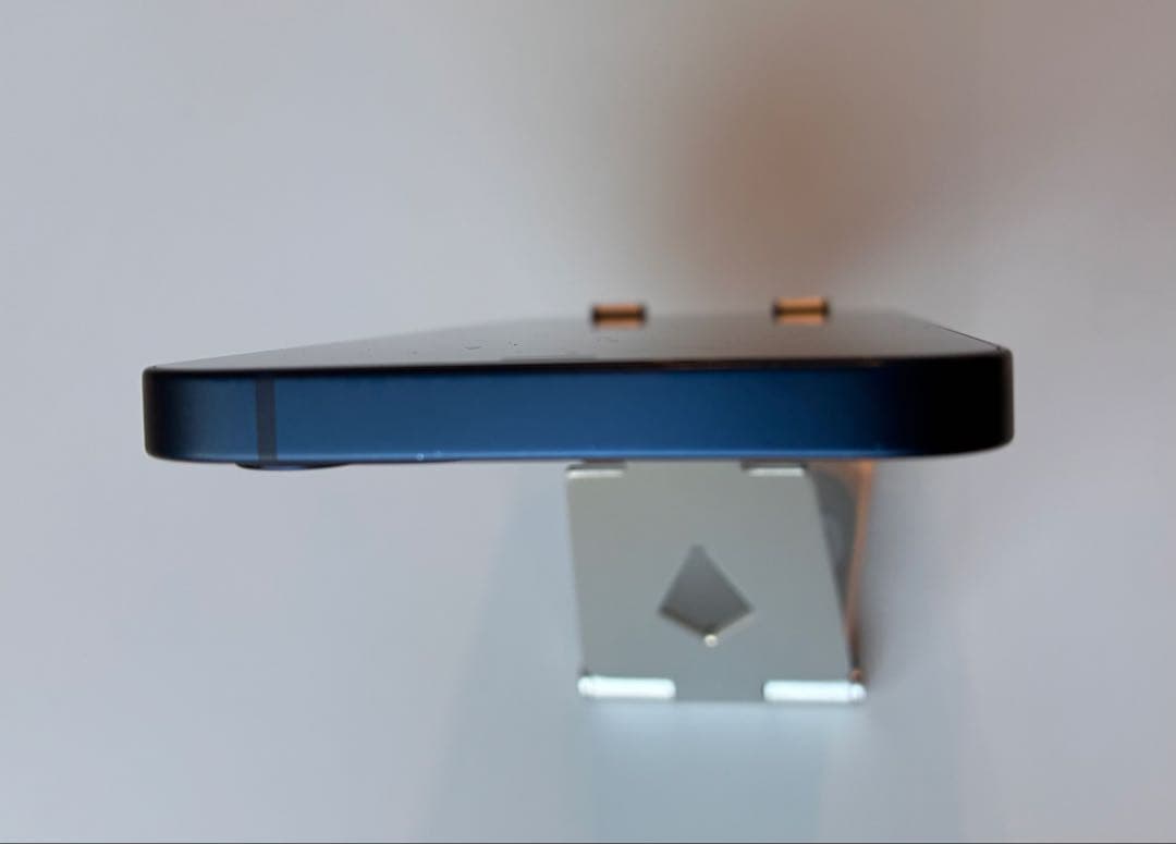 【美品】Apple iPhone 12 64GB Blue